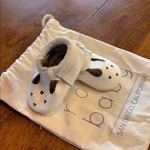 White Mary Jane leather moccasin size 3 baby